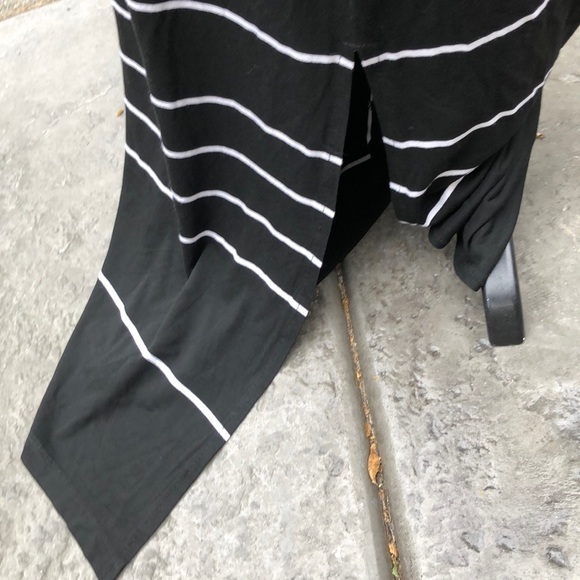 Old Navy Black & White Striped Side Slit Dress -M - Picture 7 of 7